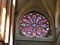 Lyon, Cathedrale Saint Jean, Rosace des anges (1)